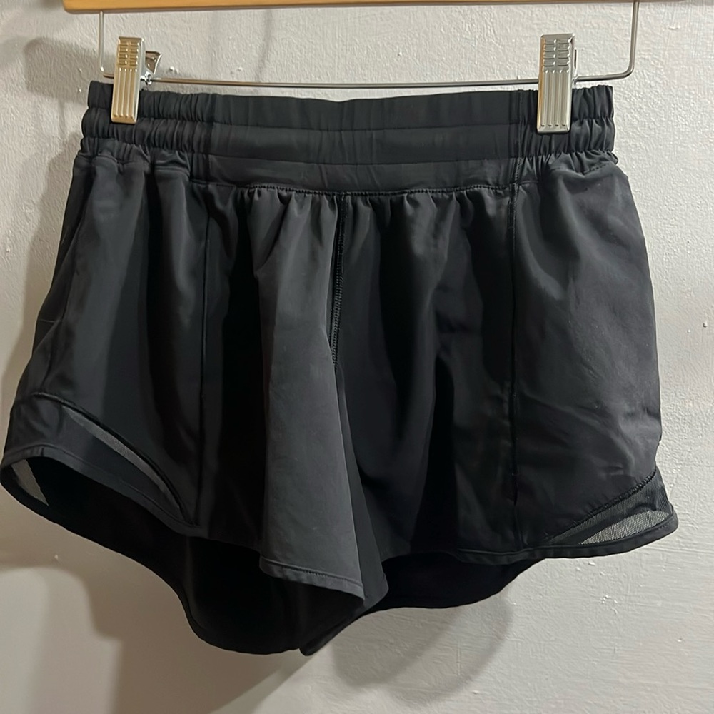 Black lulu Lemmon shorts 6 tall